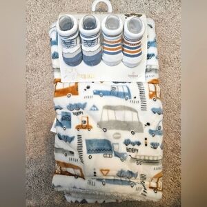 Baby blanket + Baby booties (2) --- "BEEP"